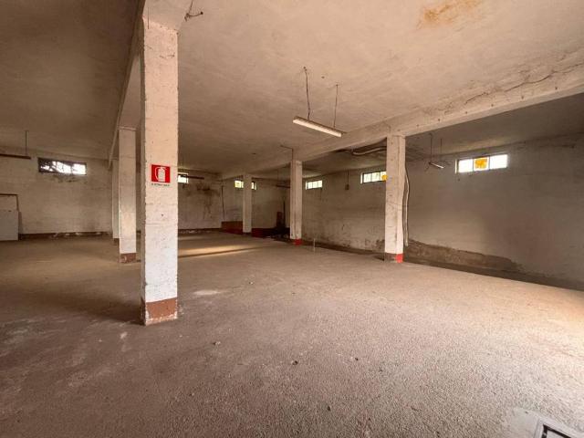 Locale Commerciale in vendita a Quinzano D'oglio, Lombardia