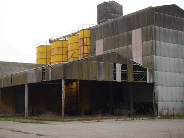 Locale Commerciale in vendita a Quinzano D'oglio, Lombardia