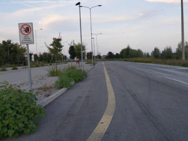 Terreno in vendita a Quistello, Lombardia
