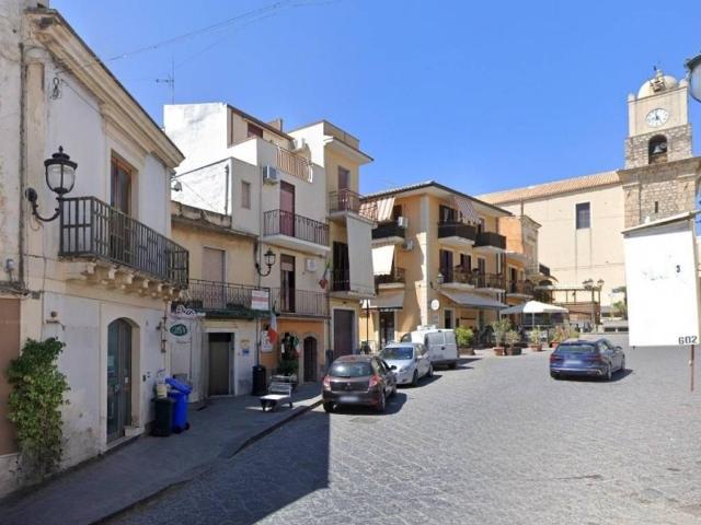 Locale Commerciale in vendita a Raddusa, Sicilia