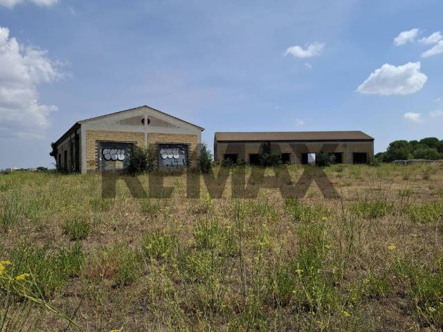 Locale Commerciale in vendita a Ragusa, Sicilia
