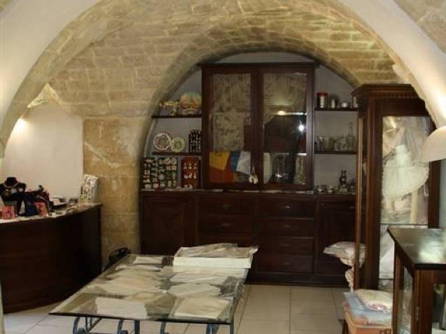 Locale Commerciale in vendita a Ragusa Ibla, Ragusa
