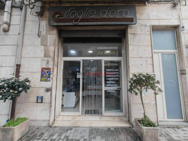 Locale Commerciale in vendita a Ragusa, Sicilia