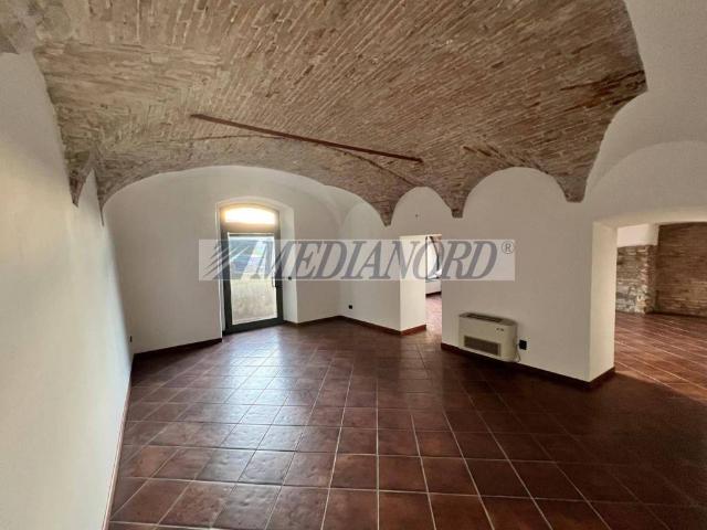 Locale Commerciale in vendita a Ranica, Bergamo