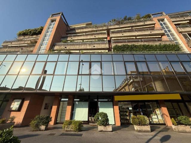 Locale Commerciale in vendita a Ranica, Lombardia