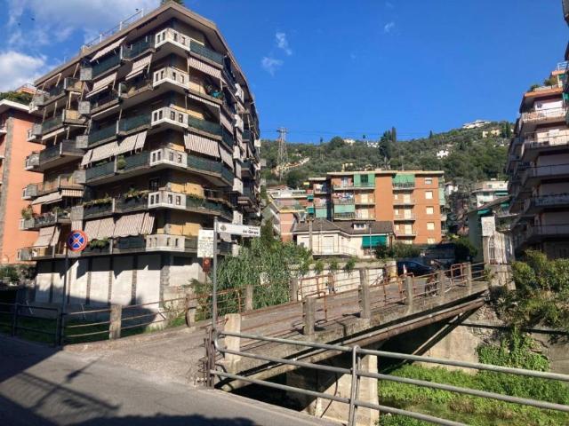 Locale Commerciale in vendita a San Michele di Pagana, Rapallo