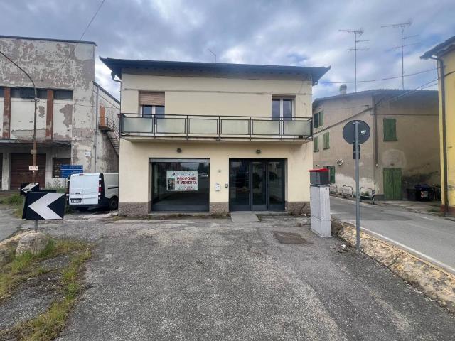 Locale Commerciale in vendita a Rami, Ravarino