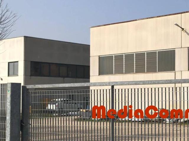 Locale Commerciale in vendita a Ravenna, Reggio Emilia