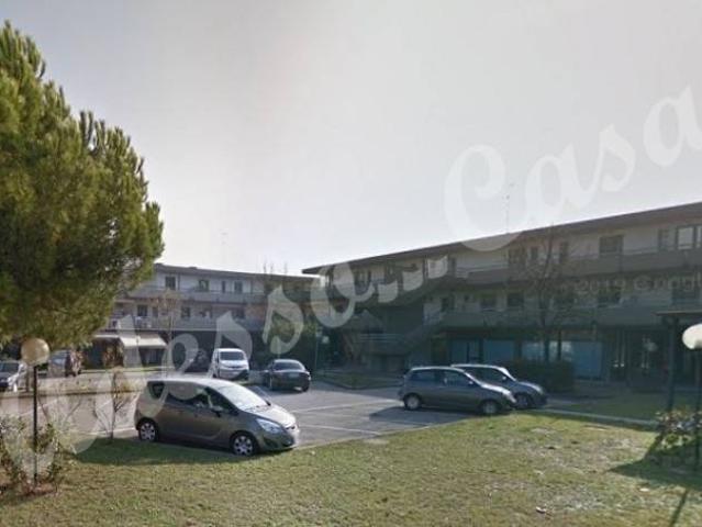 Locale Commerciale in vendita a Punta Marina Terme, Ravenna