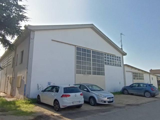 Locale Commerciale in vendita a Ravenna, Reggio Emilia