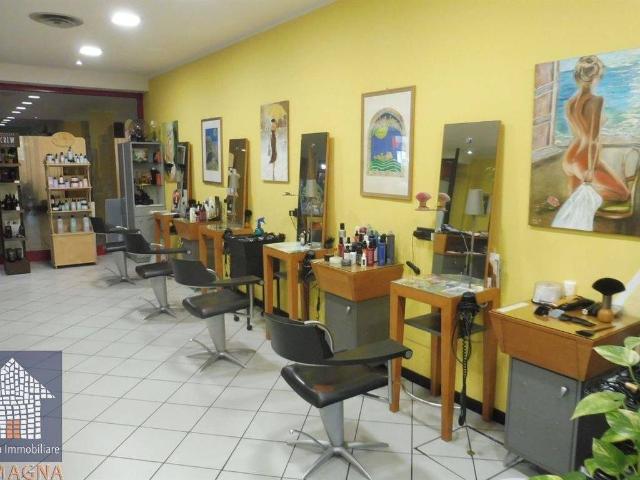 Locale Commerciale in vendita a San Biagio, Ravenna
