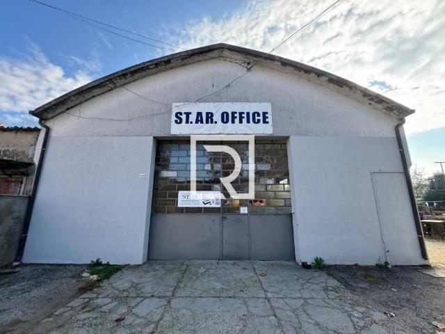 Locale Commerciale in vendita a Santo Stefano, Ravenna