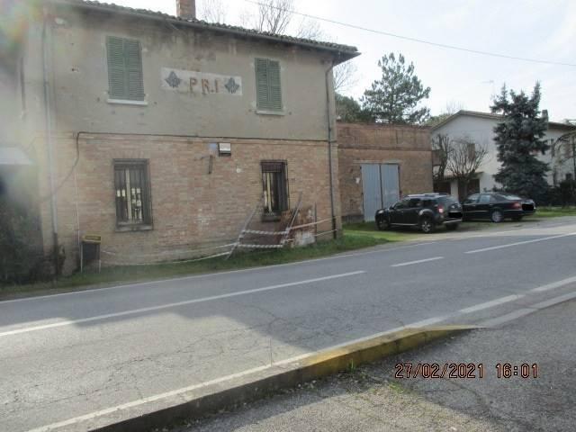 Locale Commerciale in vendita a Ragone, Ravenna