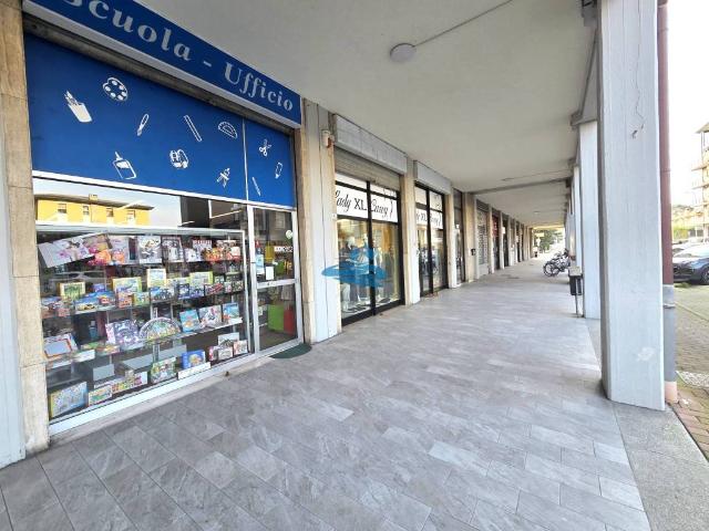 Locale Commerciale in vendita a San Rocco, Ravenna