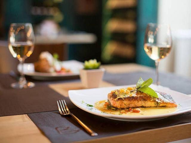 Locale Commerciale in vendita a Ravenna