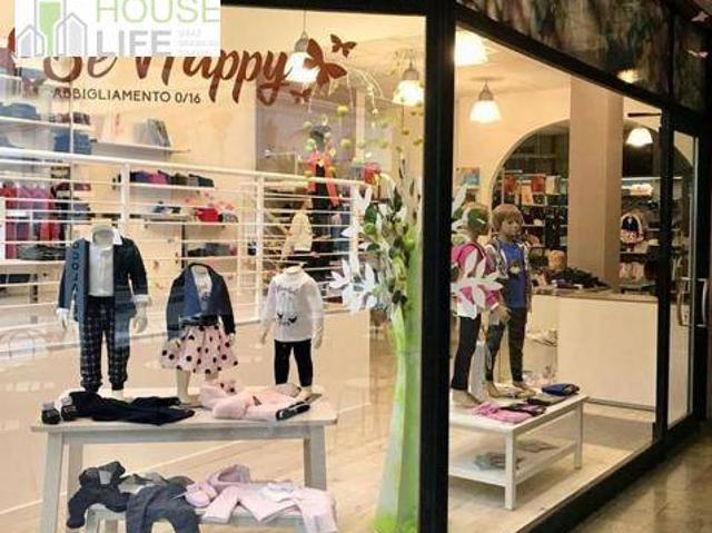 Locale Commerciale in vendita a Recoaro Terme, Veneto