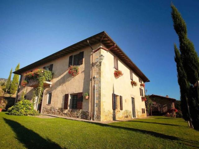 Locale Commerciale in vendita a Unione di Comuni Valdarno e Valdisieve, Reggello