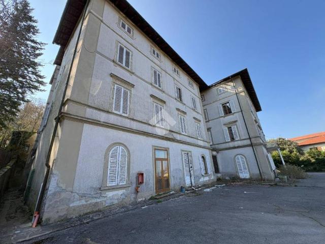 Locale Commerciale in vendita a Unione di Comuni Valdarno e Valdisieve, Reggello