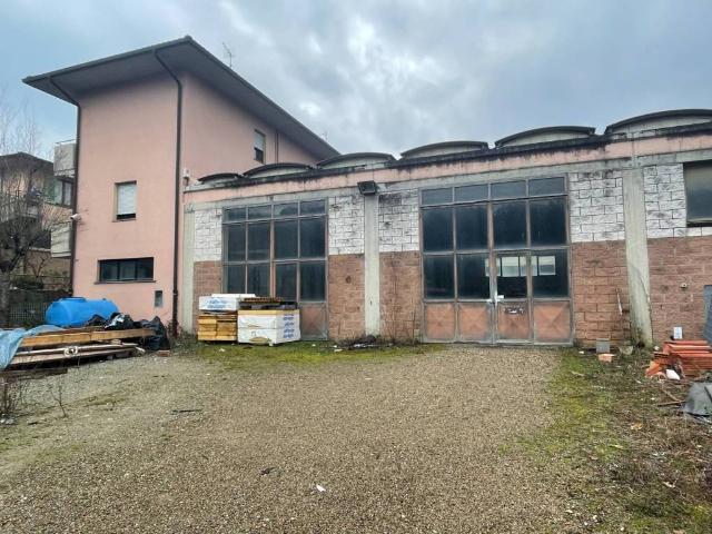 Locale Commerciale in vendita a Unione di Comuni Valdarno e Valdisieve, Reggello