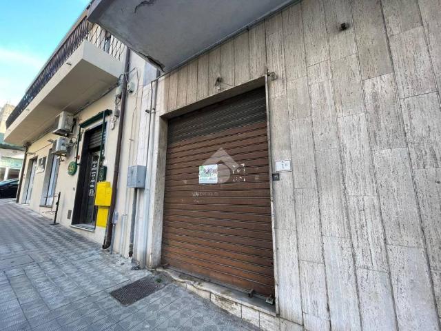Locale Commerciale in vendita a Calabria, Reggio Calabria