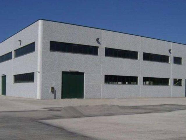 Locale Commerciale in vendita a Mancasale, Re