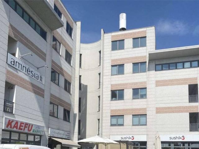 Locale Commerciale in vendita a Pieve Modolena, Re