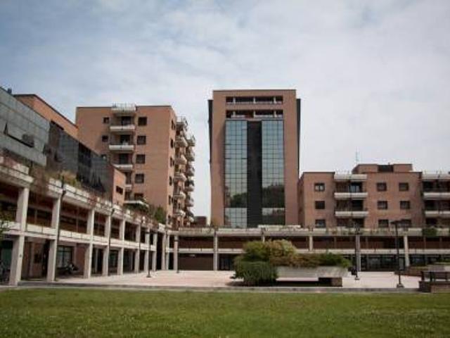 Locale Commerciale in vendita a San Giovanni Bosco-Gardenia, Re