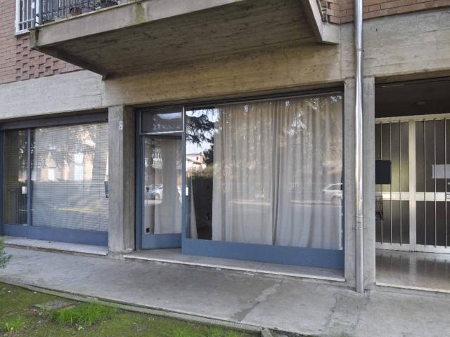 Locale Commerciale in vendita a Cavazzoli, Re