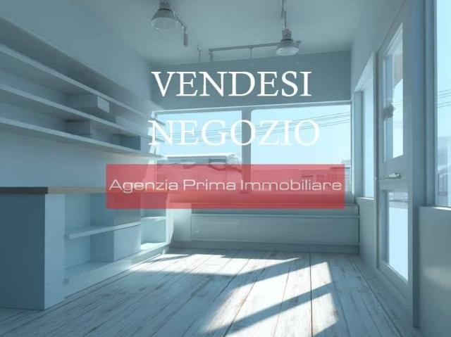 Locale Commerciale in vendita a Cavazzoli, Re