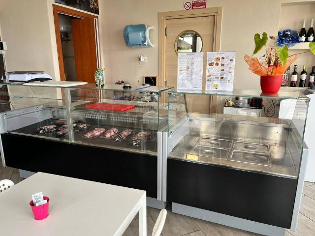 Locale Commerciale in vendita a Buco del Signore, Re