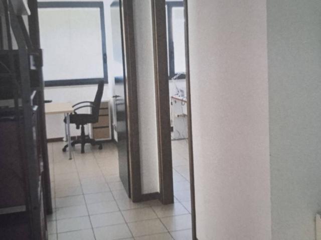Locale Commerciale in vendita a Re, Reggio Emilia