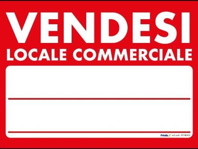 Locale Commerciale in vendita a Villaggio Stranieri-Bazzarola, Re