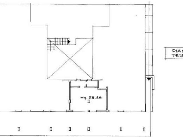 Locale Commerciale in vendita a Re, Reggio Emilia