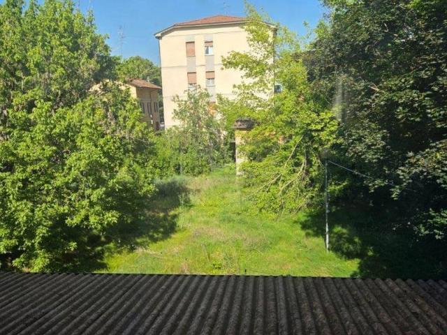 Locale Commerciale in vendita a Regina Pacis, Re