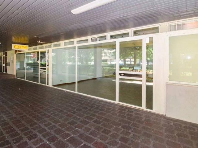 Locale Commerciale in vendita a Re, Reggio Emilia
