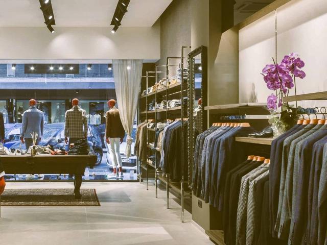 Locale Commerciale in vendita a Re, Reggio Emilia