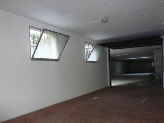 Locale Commerciale in vendita a Re, Reggio Emilia