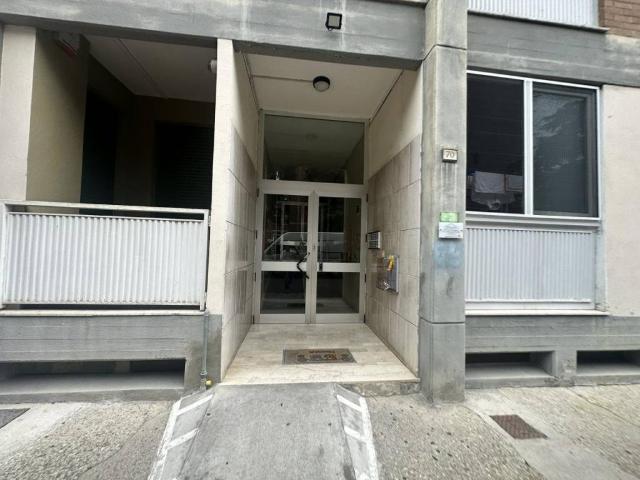 Locale Commerciale in vendita a Re, Reggio Emilia
