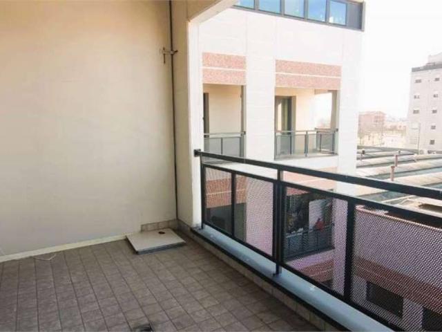 Locale Commerciale in vendita a Pieve Modolena, Re