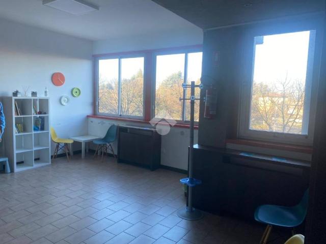 Locale Commerciale in vendita a Migliolungo, Re
