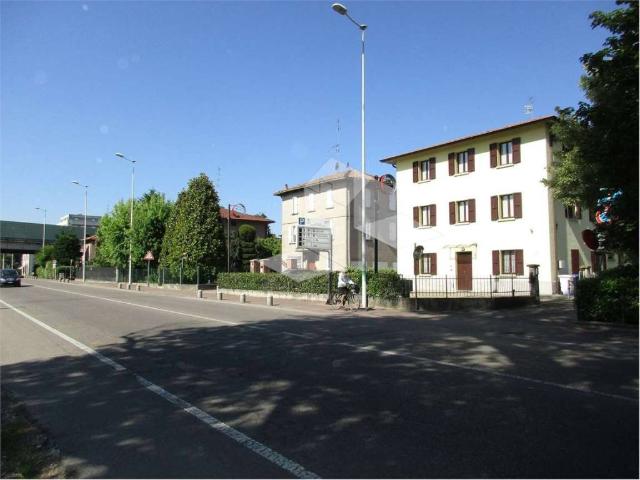 Locale Commerciale in vendita a Mancasale, Re