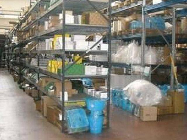 Locale Commerciale in vendita a Re, Reggio Emilia