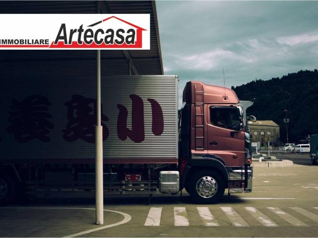Locale Commerciale in vendita a Cavazzoli, Re