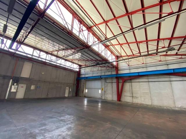 Locale Commerciale in vendita a Remanzacco / Remanzâs, Udine / Udin / Videm