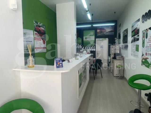 Locale Commerciale in vendita a Calabria, Cosenza