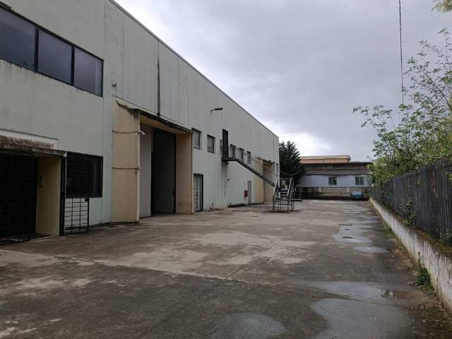 Locale Commerciale in vendita a Calabria, Cosenza