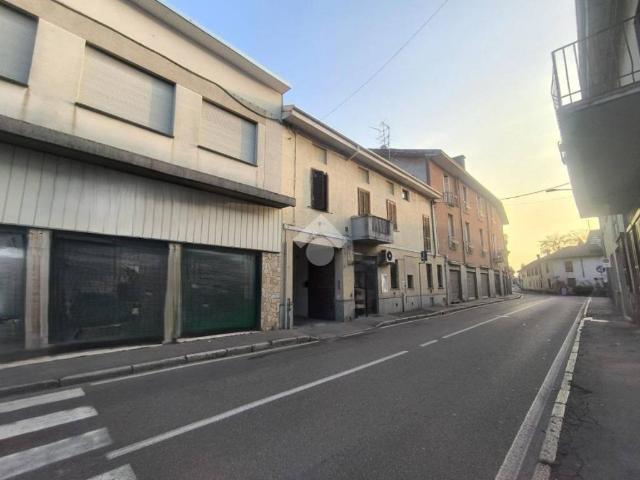 Locale Commerciale in vendita a Rescaldina, Lombardia