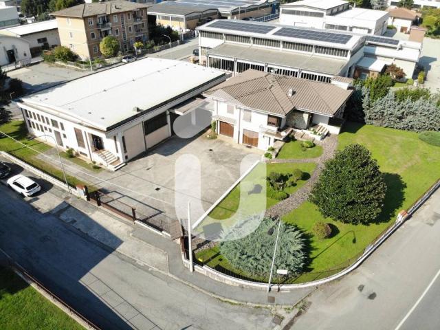 Locale Commerciale in vendita a Rezzato, Brescia