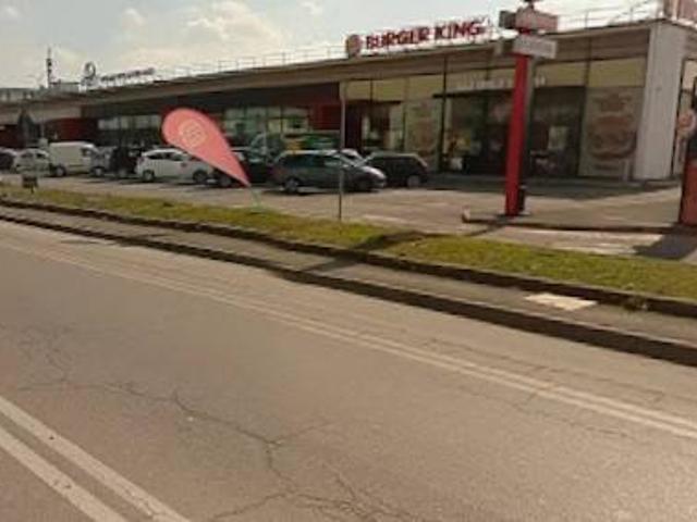 Locale Commerciale in vendita a Rezzato, Brescia