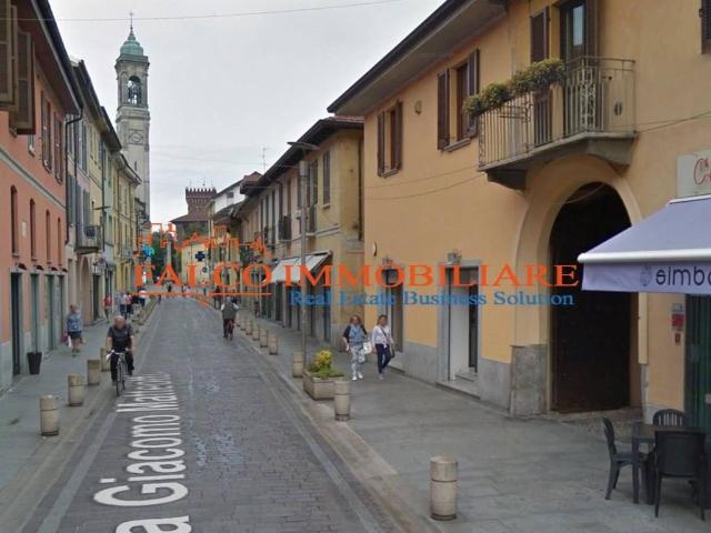 Locale Commerciale in vendita a Lucernate, Rho